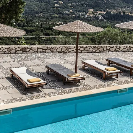 Vila Daphni Agia Efimia