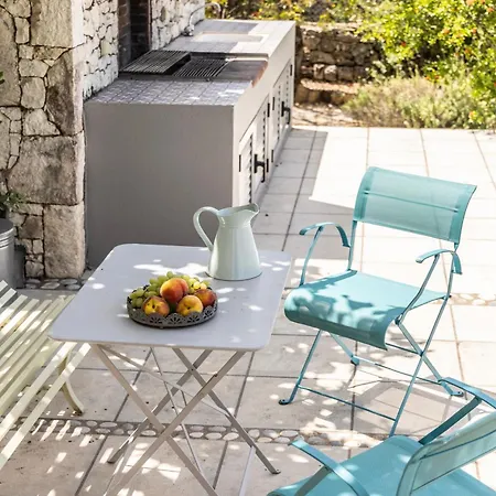 Daphni Ajía Effimía